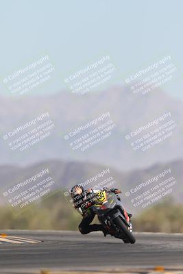 media/Oct-26-2025-Race Pace (Sun) [[c1447ca738]]/Non Verified (1st 20 Minutes of every Hour)/4-Turn 14 (1110am)/